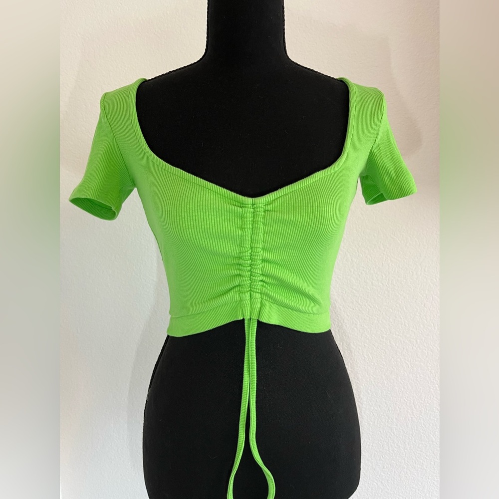 Zara Light Green Semi-Sweetheart Neckline Ruched Crop Top